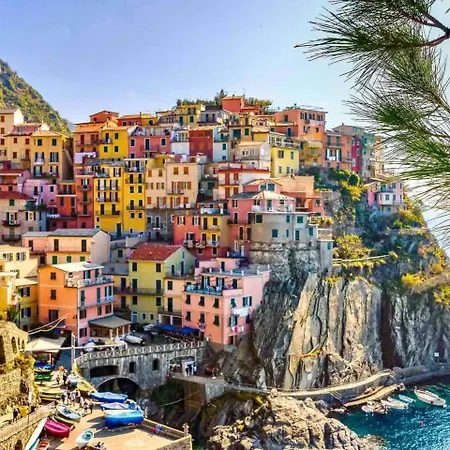 Apartment Lodge4 Seafront With Private Patio, Family Friendly, Mins From Pisa Leaning Tower