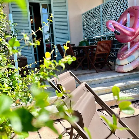 Apartment Lodge4 Seafront With Private Patio, Family Friendly, Mins From Pisa Leaning Tower